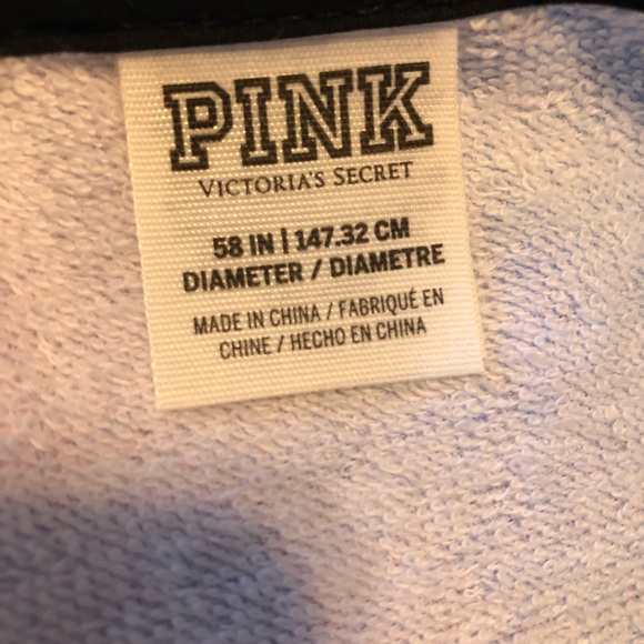 BNIP Pink VS Round Beach Towel/ Wrap - Picture 2 of 7
